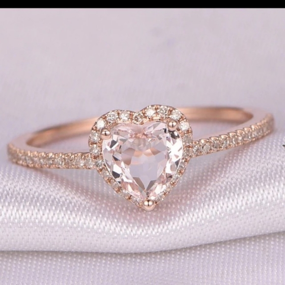 Jewelry - New rose gold Crystal heart shaped zircon ring